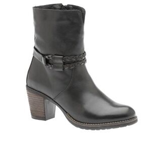 Umberto Raffini Black Leather Verona Ankle Boot 41